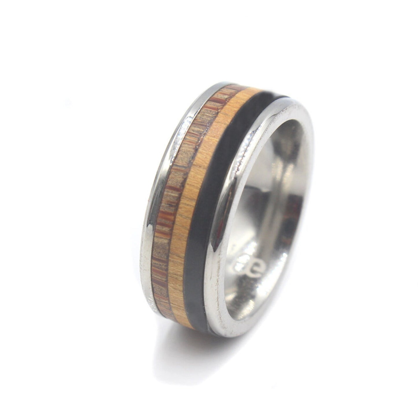 Ring aus schwarzem Büffelhorn, Kokosnussholz und Jackfruchtholz