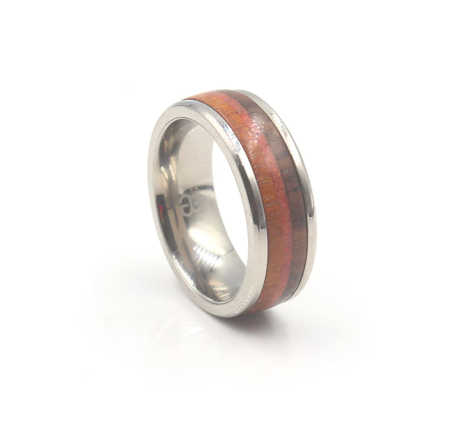 Ring aus Merbua-Holz, rotem Jaspis und Kokosnussholz