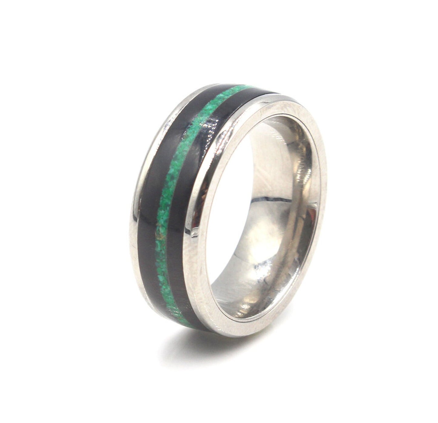 Ring aus Büffelhorn und Malachit