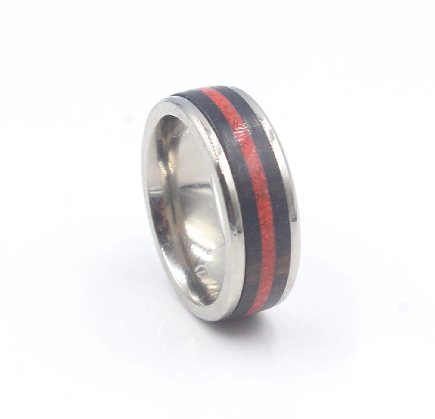 Ring aus schwarzem Arangholz und rotem Jaspis