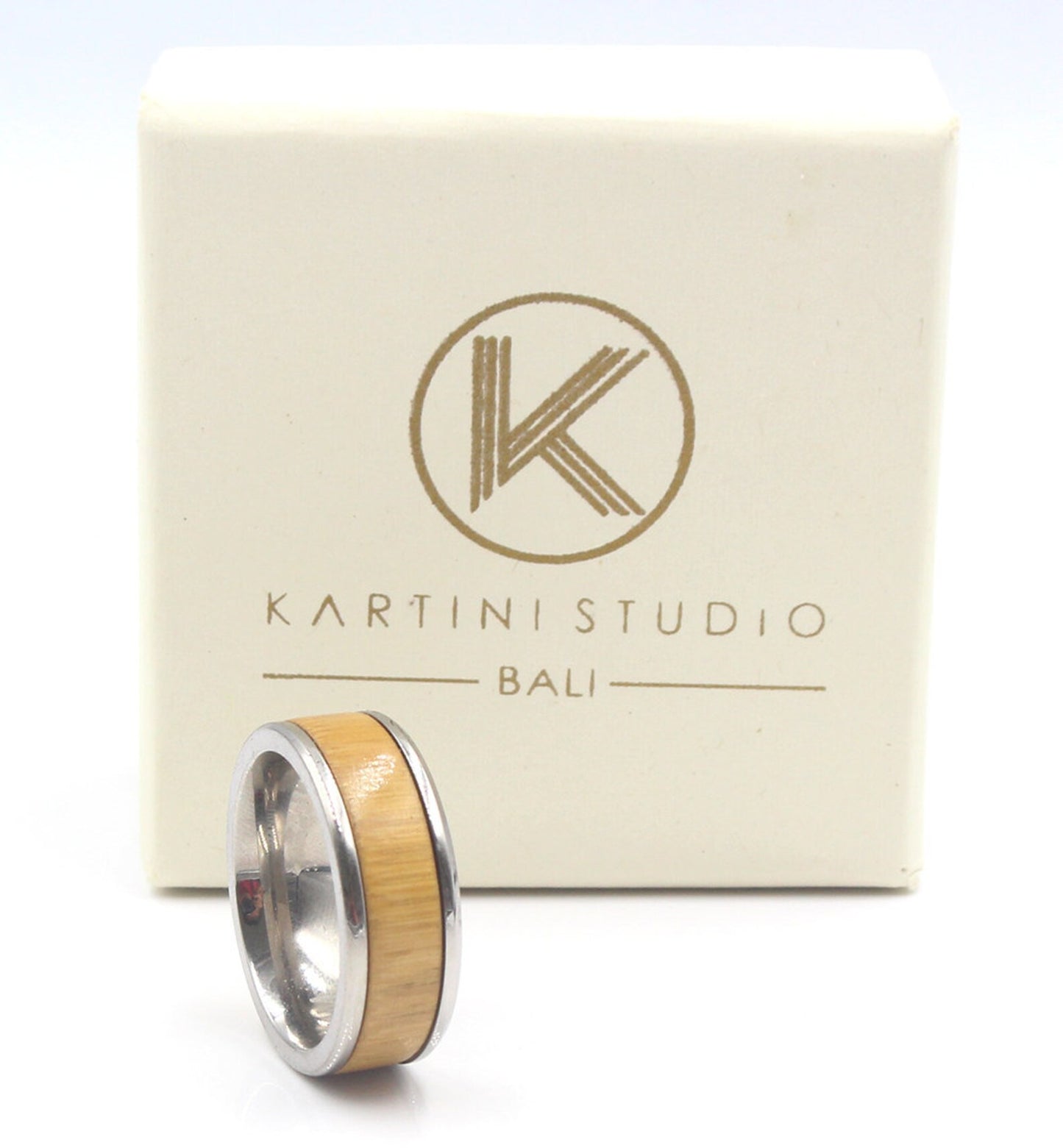 Ring aus Sumatra-Kiefernholz