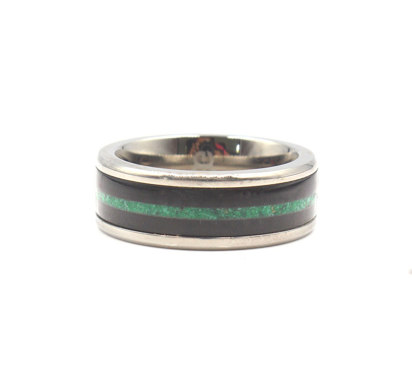 Ring aus Büffelhorn und Malachit