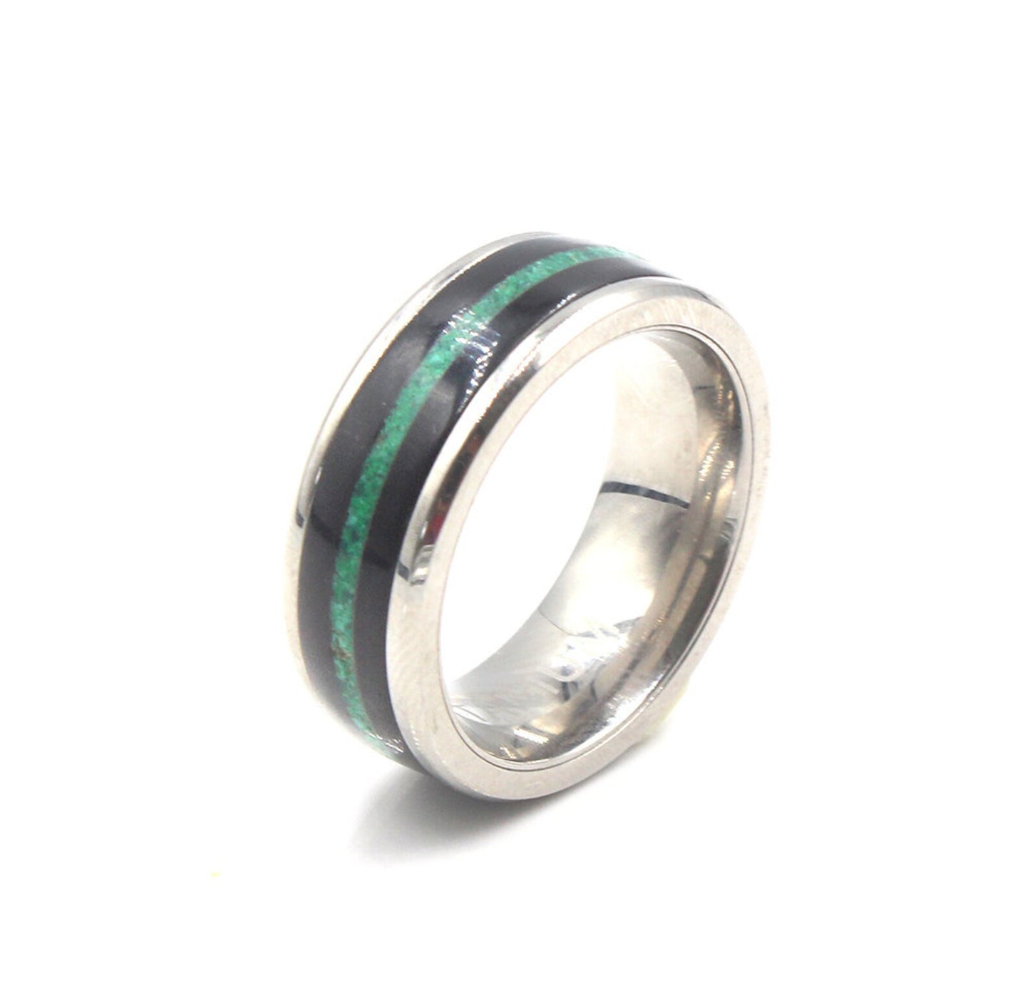 Ring aus Büffelhorn und Malachit