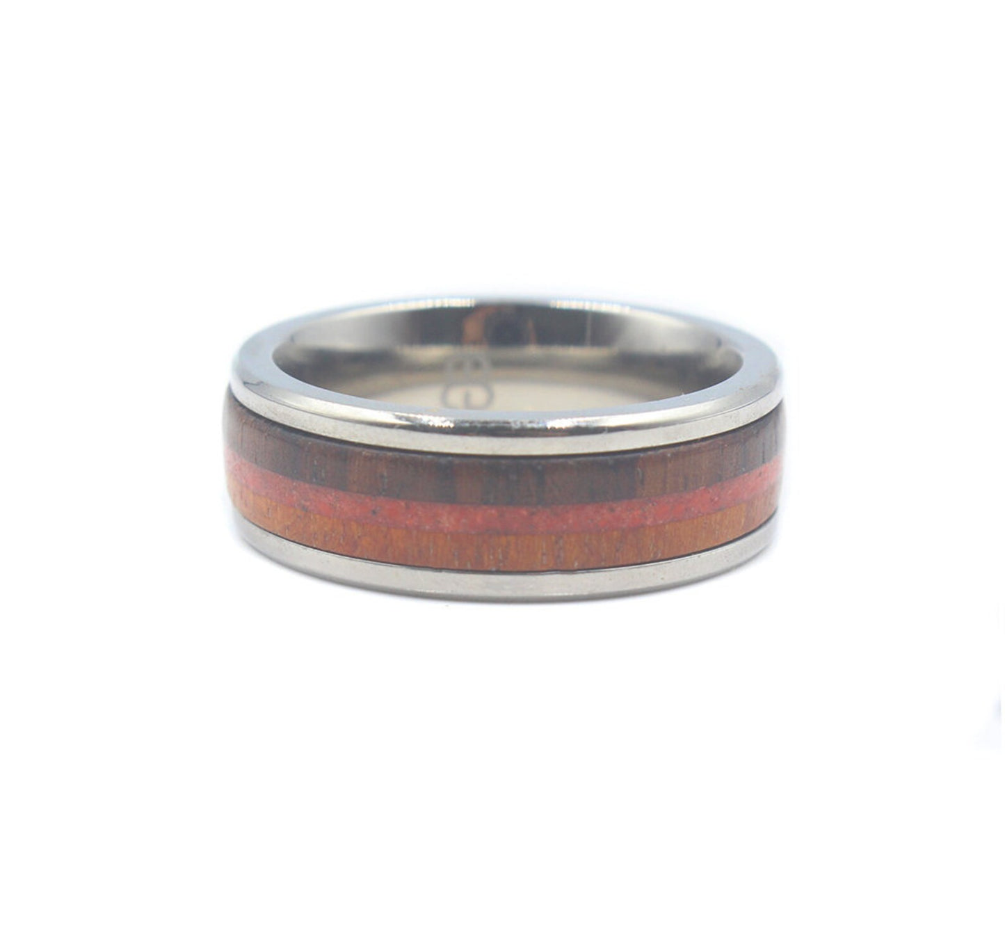 Ring aus Merbua-Holz, rotem Jaspis und Kokosnussholz