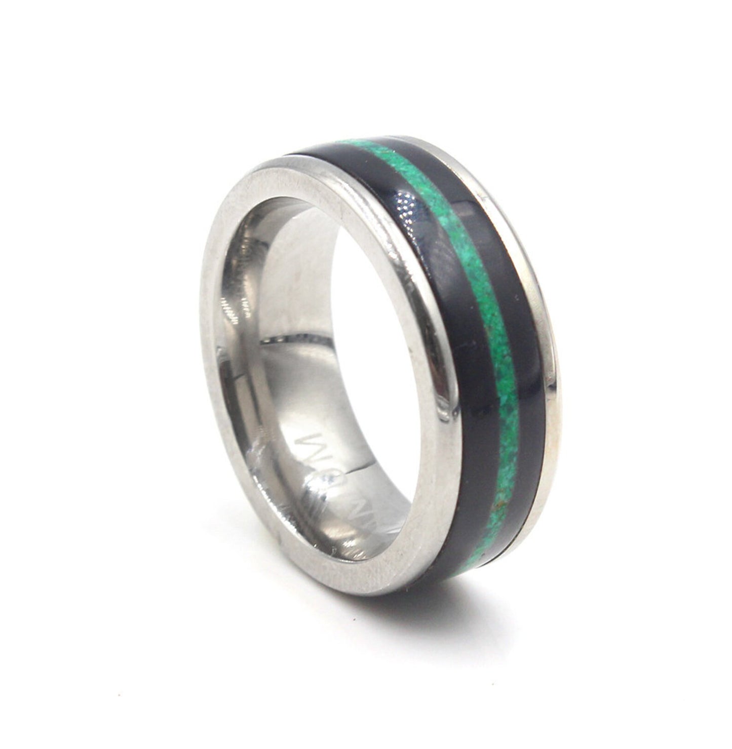 Ring aus Büffelhorn und Malachit