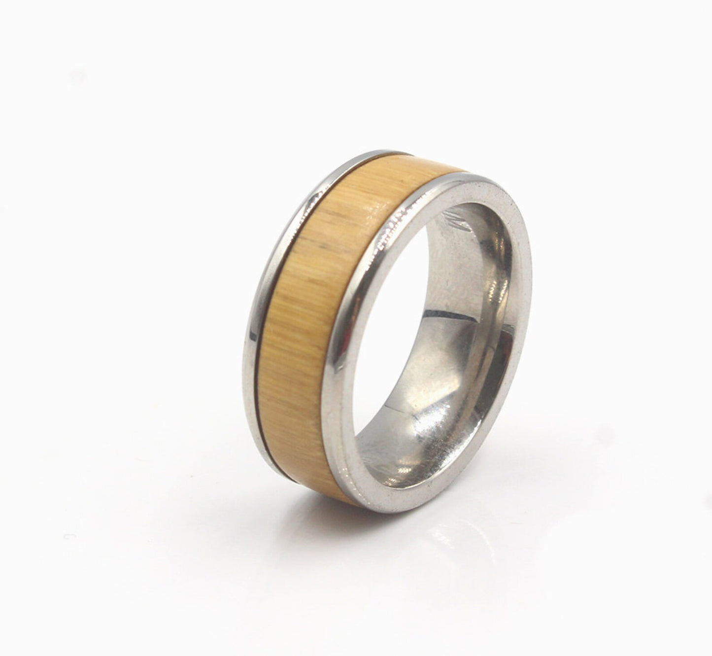Ring aus Sumatra-Kiefernholz