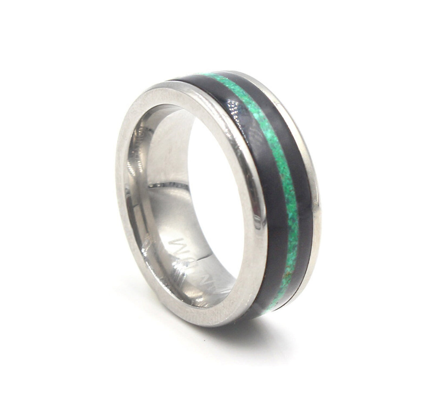 Ring aus Büffelhorn und Malachit