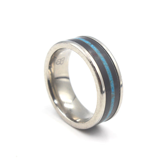 Ring aus schwarzem Büffelhorn und Türkis