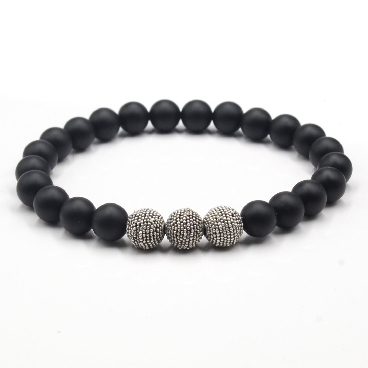Mattschwarze Onyx- und Sterlingsilberperlen
