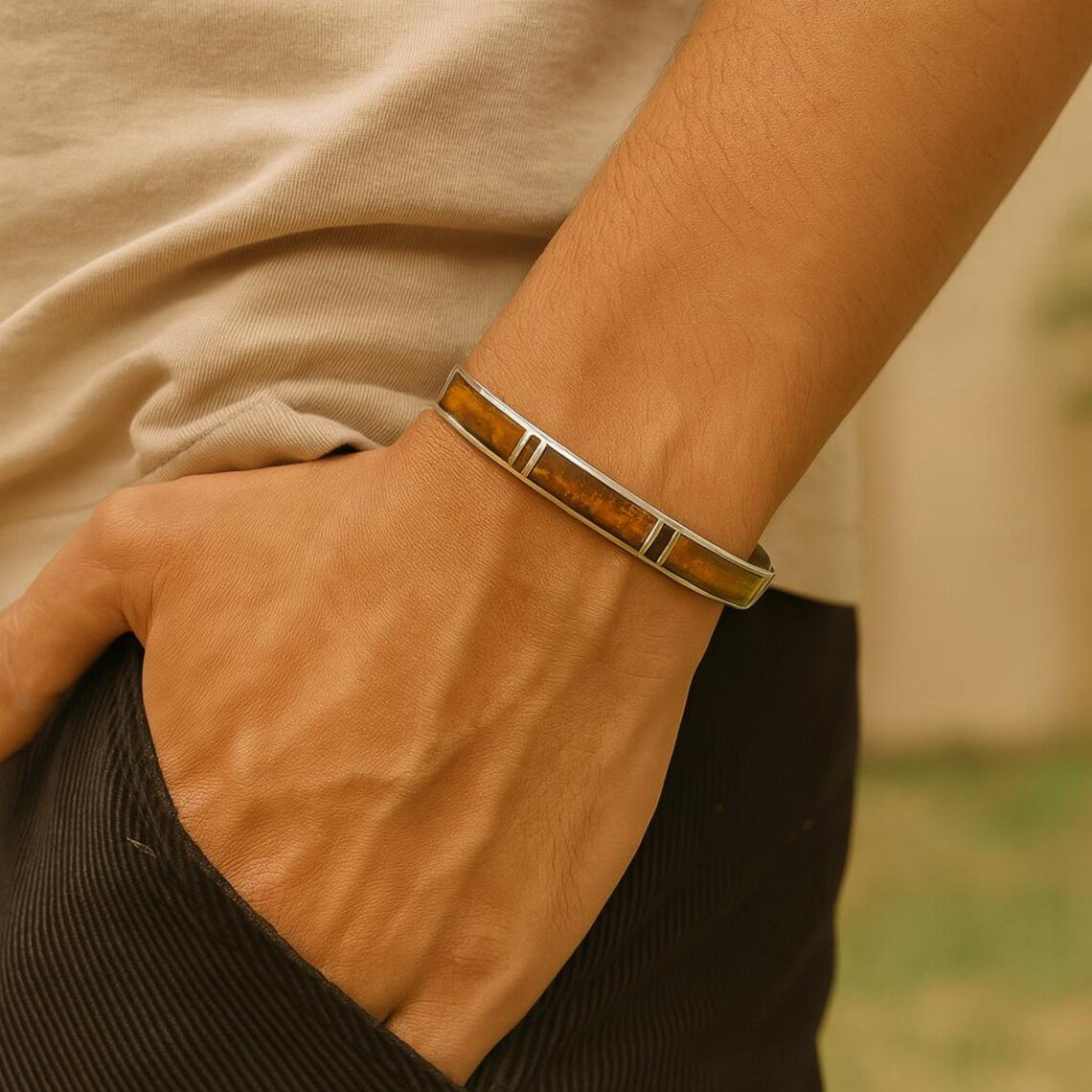 Manschette aus Tigerauge und Sterlingsilber