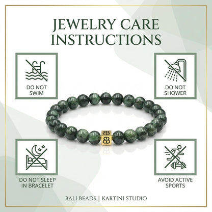 Dunkelgrüne Nephrit-Jade